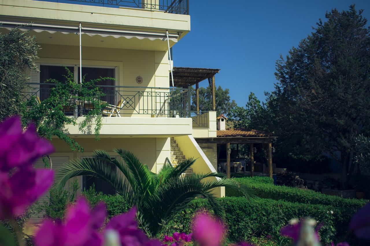 Гостевой дом Anavyssos Garden House Палеа-Фокеа Экстерьер фото
