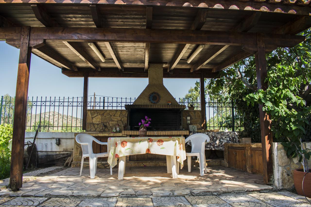 Гостевой дом Anavyssos Garden House Палеа-Фокеа Экстерьер фото